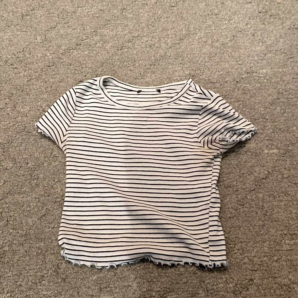striped blue cropped shirt